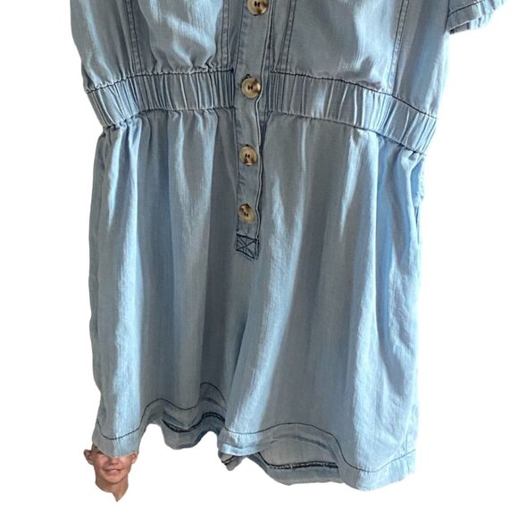 Flawless Boutique Brand Lightweight Denim Style Romper-Blue-Size L-GUC - Picture 3 of 8